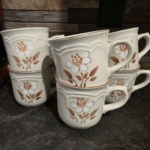 Charming Floral Ceramic Mugs in White and Brown